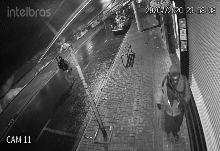 Botucatu tem noite de terror com assaltos, tiroteios e explosões; veja vídeos