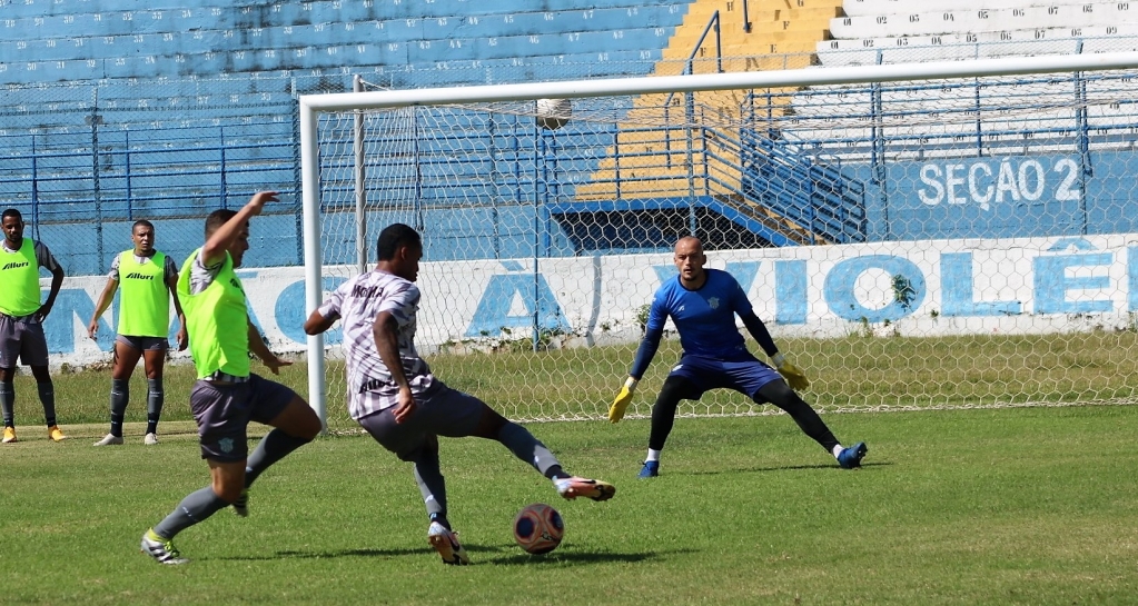 MAC faz 'jogo de invictos' no retorno da A3 nesta terça