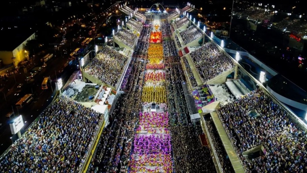 Carnaval fora de época atrai 53 mil turistas estrangeiros ao Brasil