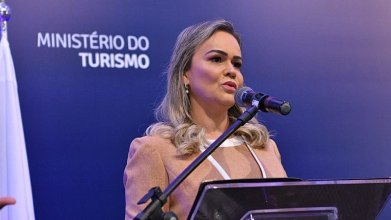 Reprodução Daniela Carneiro despistou sobre sua possível saída do Ministério do Turismo