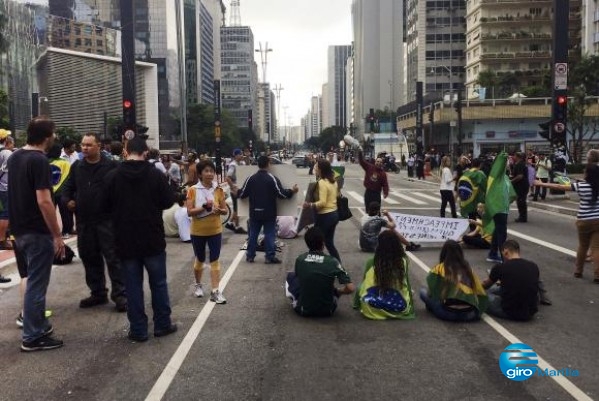 Manifestação ocupou paulista por 36 horas; professores não ficam mais de duas