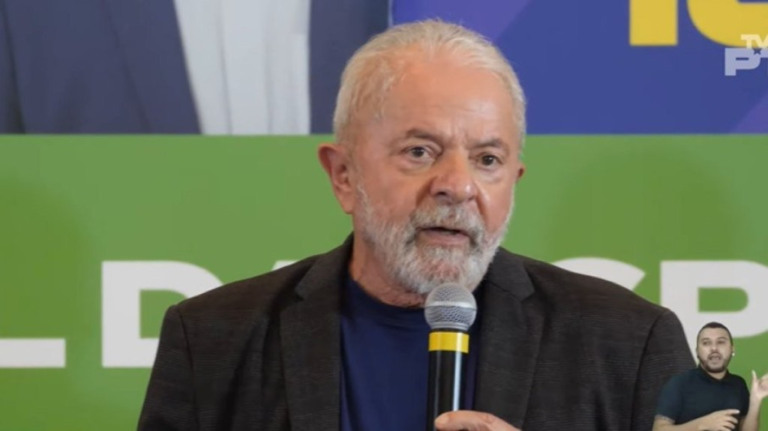 Lula aposta em reajuste no salário-mínimo para bater Bolsonaro
