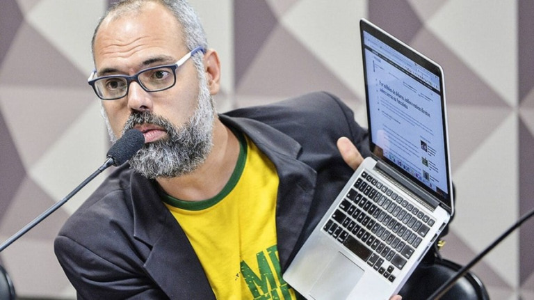 Políticos apostam em prisão de Allan dos Santos: 'Até março'