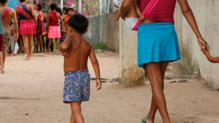 Yanomami: secretário diz que 30 jovens estão grávidas de garimpeiros