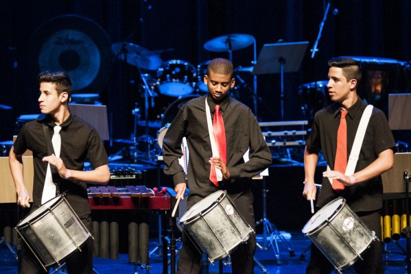 Músicos do Projeto Guri durante apresentação na Bélgica