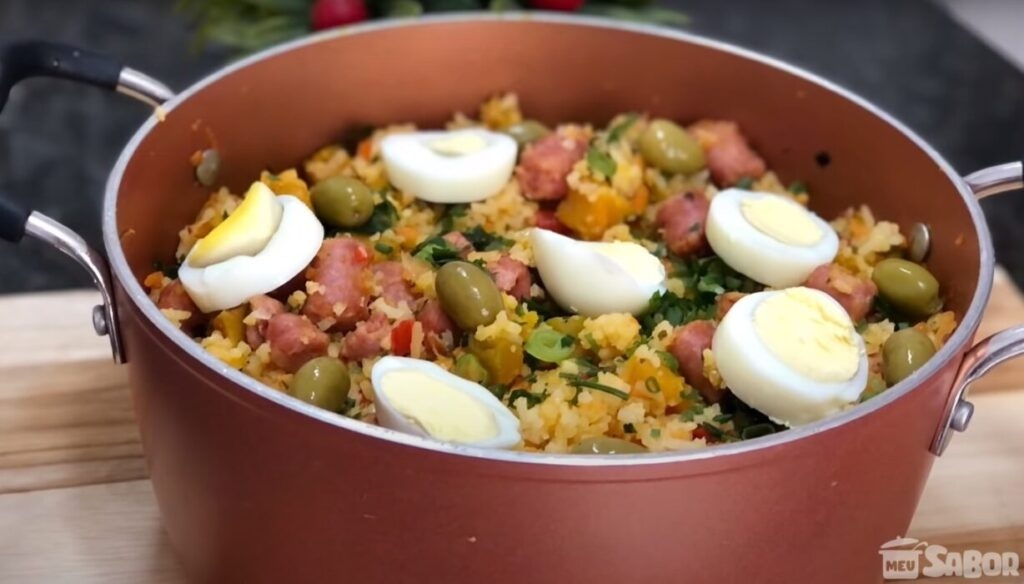 Almoço completão e em uma única panela! Veja essa receitinha e se surpreenda na cozinha com essa maravilha!