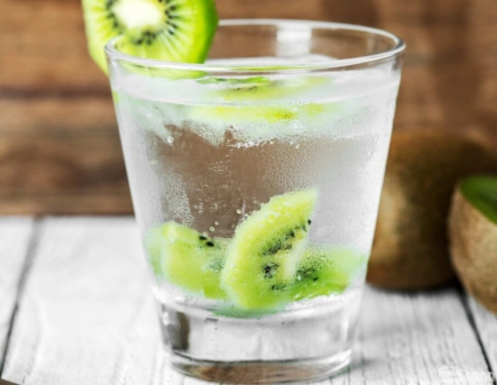 Olha que maravilha de drink com Kiwi, limão e Soda… Let’s go to dance