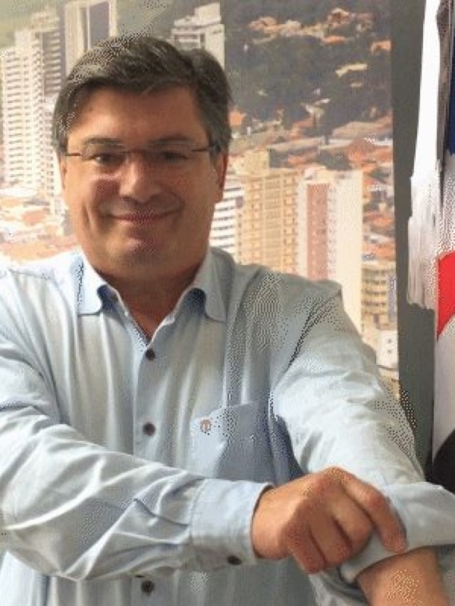 Outra? - Daniel é alvo de nova ação de improbidade: gastos com banheiros