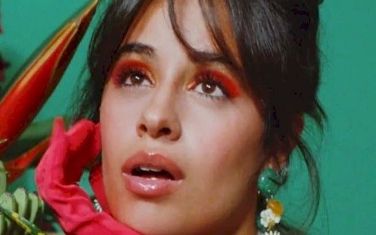 Camila Cabello compartilha trecho de seu novo single no Instagram