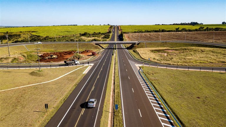 Obras vão alterar tráfego na SP-333 entre Echaporã e Assis
