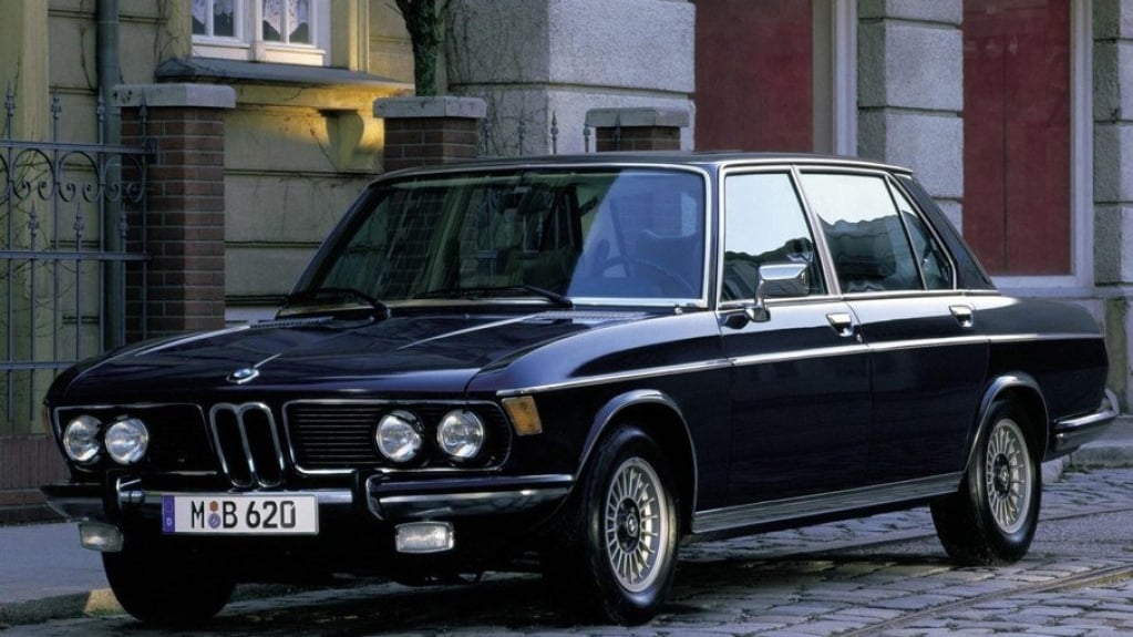 Conheça a história do BMW E3, o antecessor do sedã da Série 7