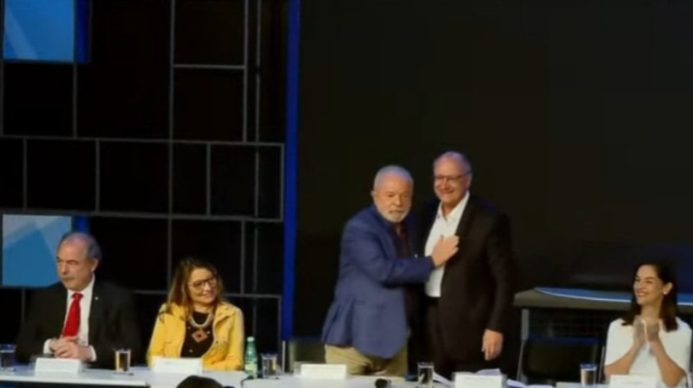 Lula confirma Alckmin como ministro da Indústria e do Comércio