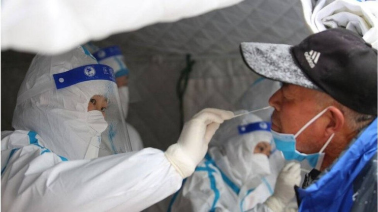 Covid-19: China registra maior número de casos em seis meses