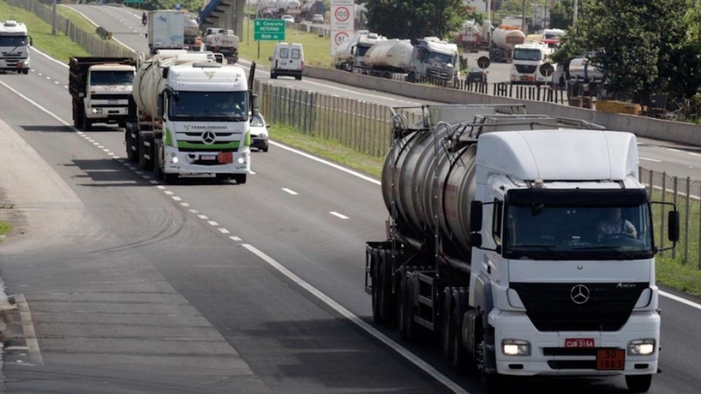 Governo quer subsídio para diesel e outras medidas para caminhoneiros