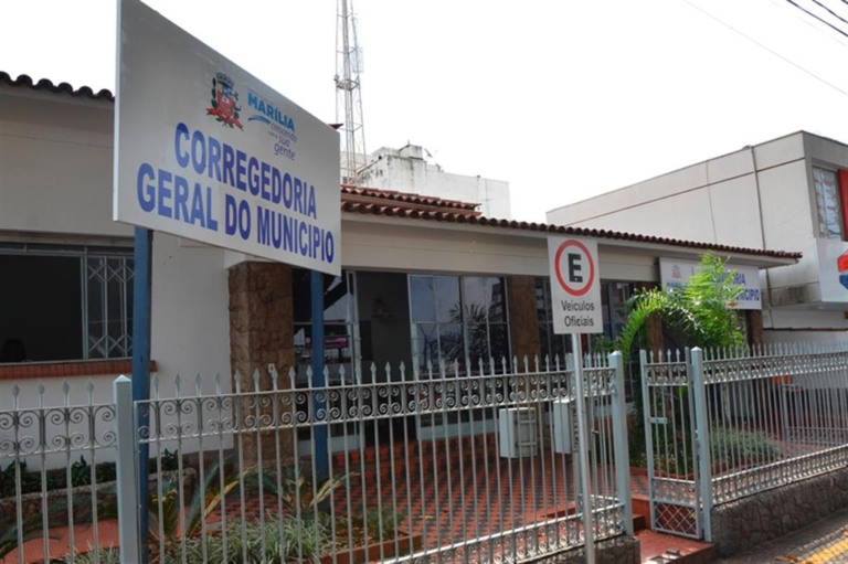 Professora acusada de agressão é demitida e promete reação judicial em Marília
