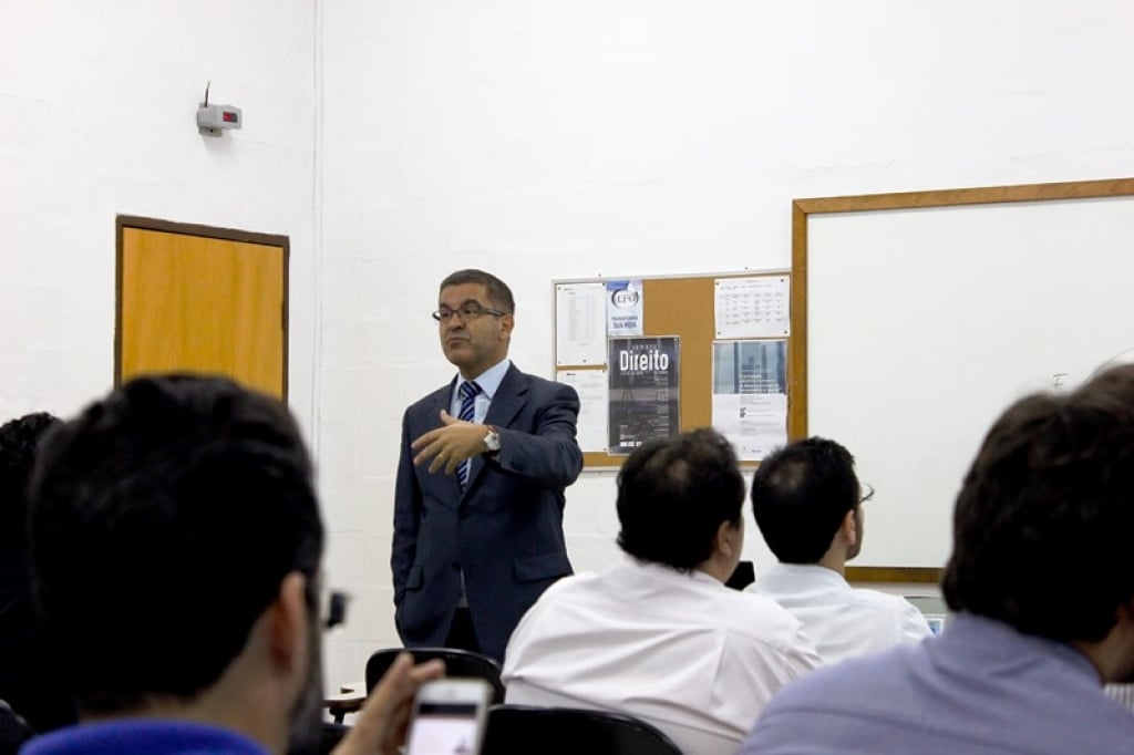 Unimar traz professores de Coimbra para atividades em graduação e pós