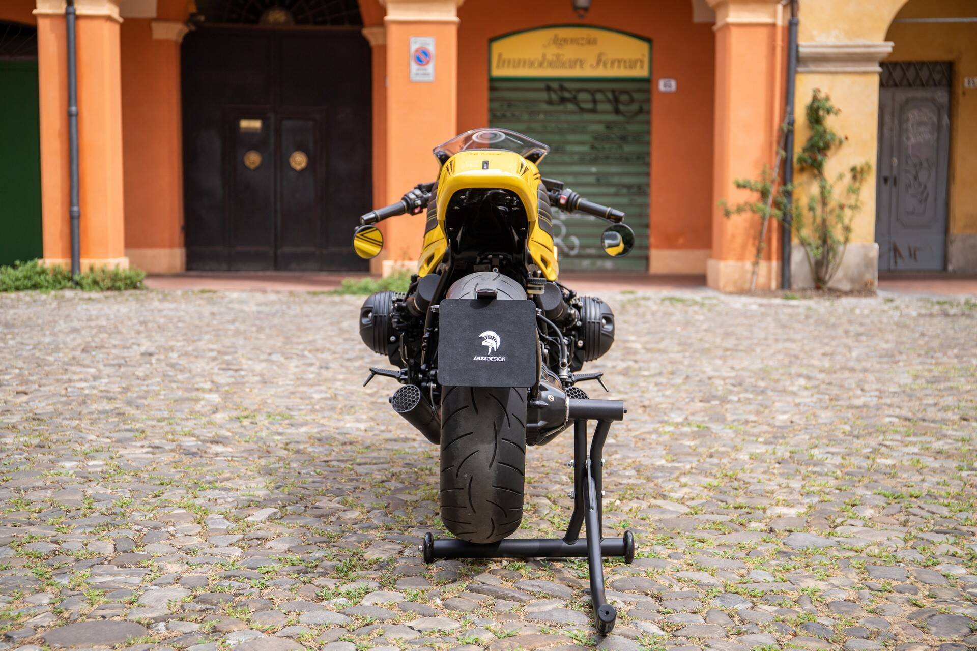 BMW R nineT Racer Bullet ‘Transformer Bumblebee’ . Foto: Divulgação