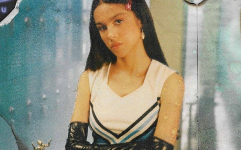 Olivia Rodrigo conquista o topo da parada de compositores dos EUA Olivia Rodrigo conquista o topo da parada de compositores dos EUA