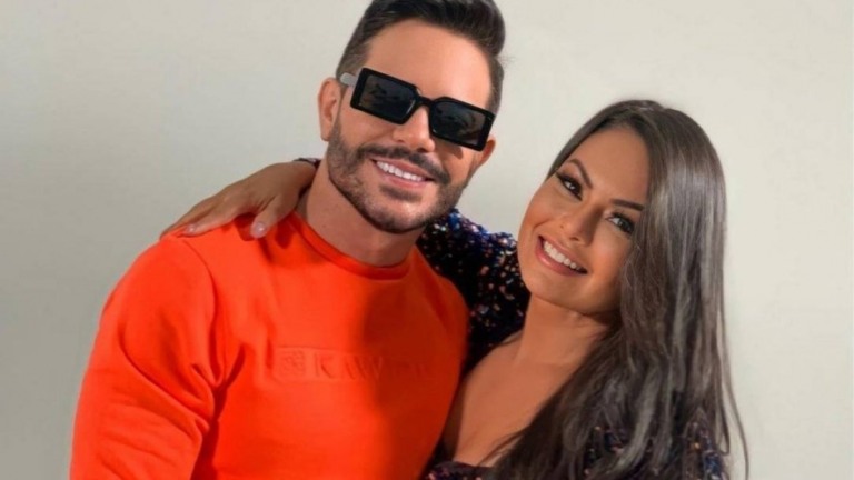 Cantor Bell Olliver visita Paulinha Abelha e mostra otimismo