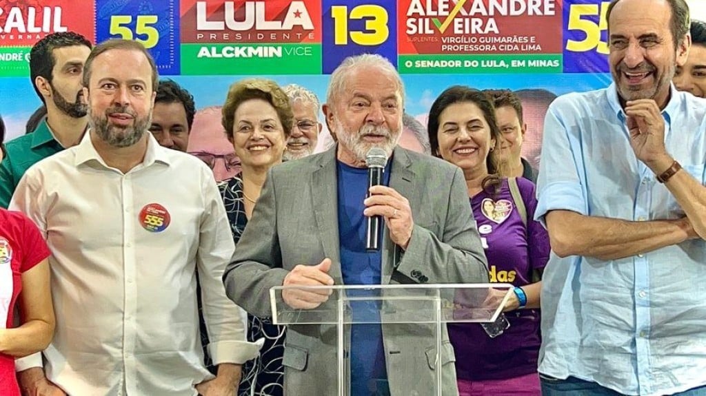Campanha de Lula evita clima de "já ganhou"