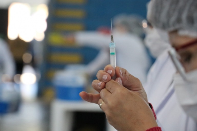 Estado muda envio de vacinas e Marília espera 3.022 doses nesta terça-feira