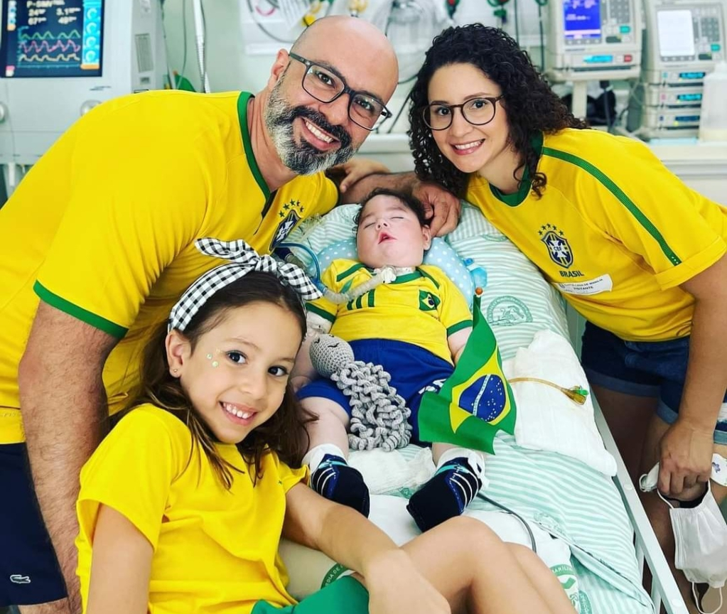 Família faz agradecimentos na despedida para Bento; bebê inspirou equipes de saúde