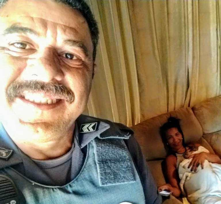 Policiais militares fazem parto em residência em Marília; mãe e bebê passam bem