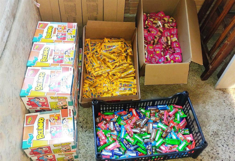 Mulheres do Bronks arrecadam chocolates para Páscoa na zona oeste