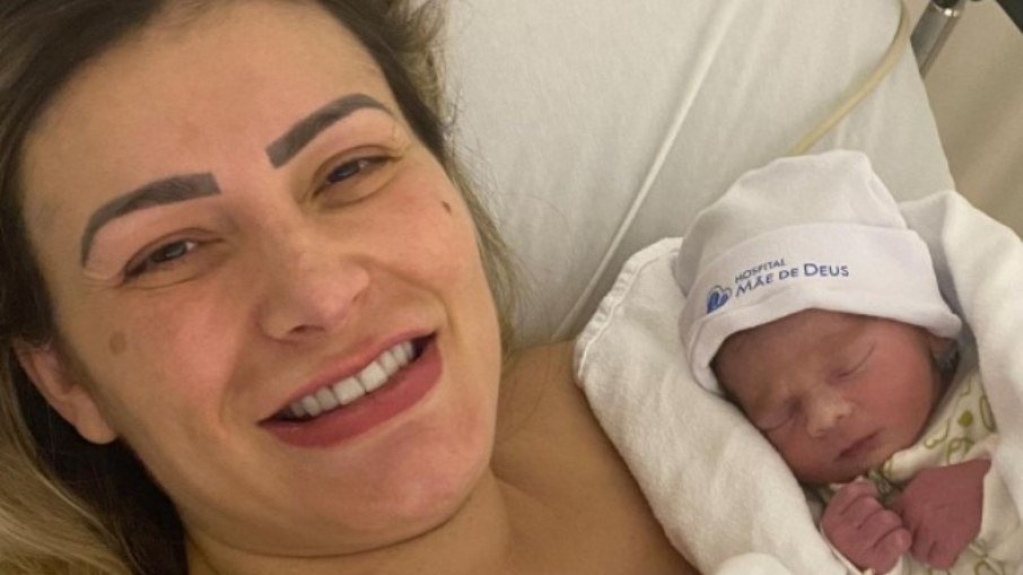 Nasce o filho de Andressa Urach: "Saudável e não precisou de UTI"