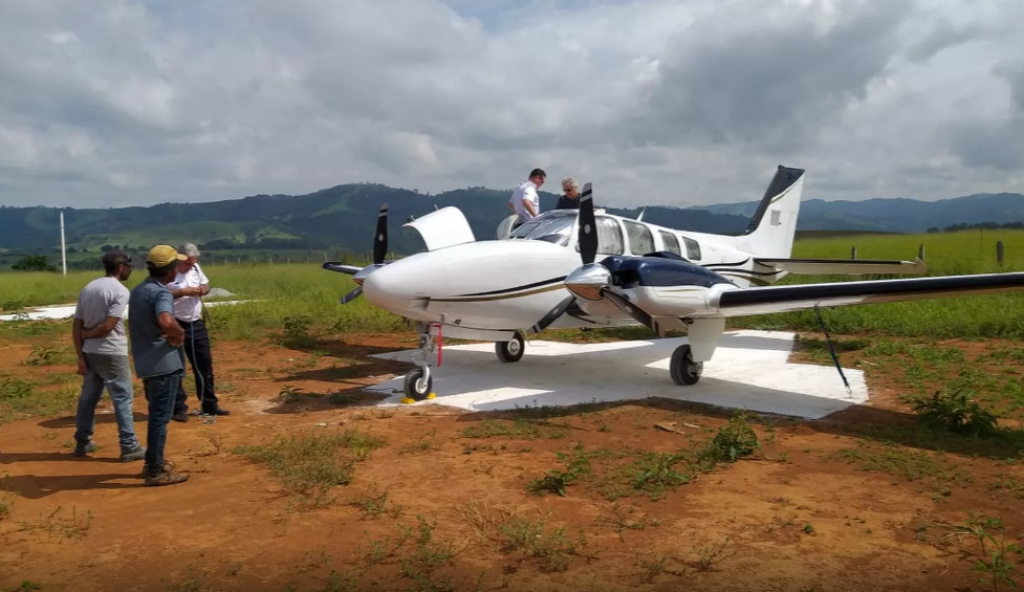 Voo de Marília inaugura aeródromo no interior de Minas
