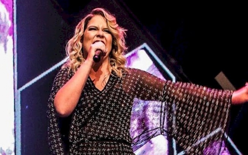 Fã de Marília Mendonça viraliza no TikTok por ter voz idêntica da cantora Fã de Marília Mendonça viraliza no TikTok por ter voz idêntica da cantora