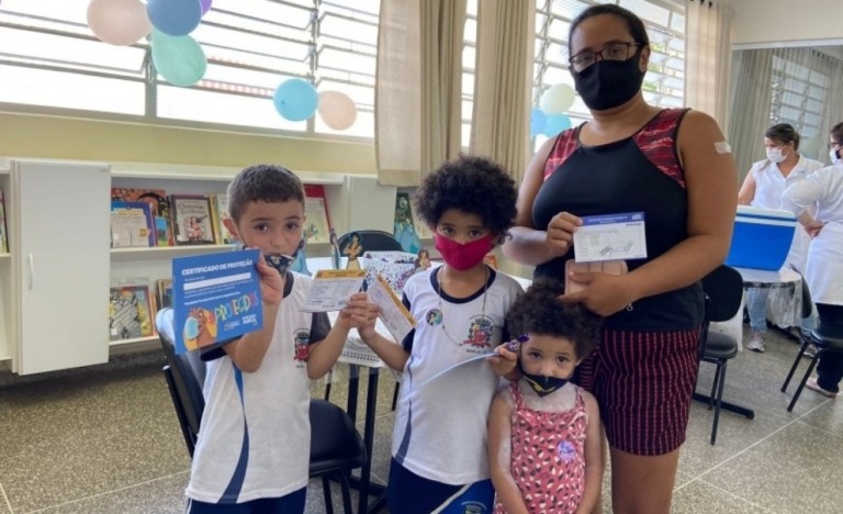 Vacinação em escolas terá sete ações até dia 8 de abril em Marília; veja calendário
