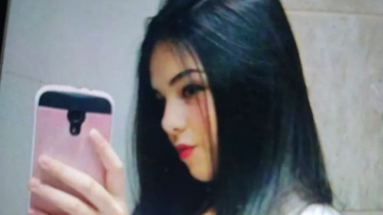 Reprodução Redes Sociais Débora Almeida Monteiro, de 22 anos, foi encontrada morta com corpo carbonizado