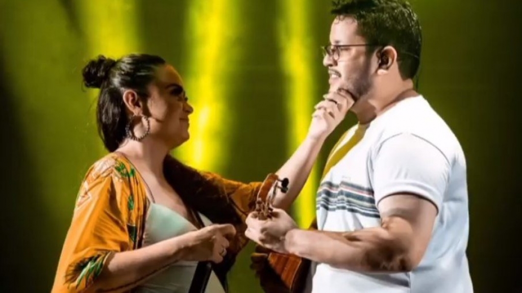 Luiza publica nova foto com Maurílio: "Não esquece que fui eu"