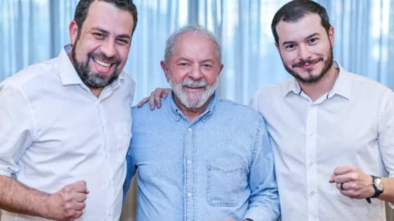 Presidente do PSOL rebate Sâmia Bomfim e defende aliança com Lula