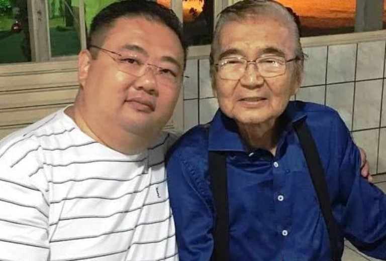 Mário Tsuneyoshi Ibara com o filho, Weber Jo Ibara – Arquivo Pessoal
