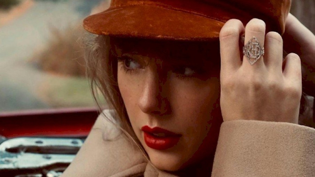 Taylor Swift lança versão regravada do álbum 'Red' com 30 faixas Taylor Swift lança versão regravada do álbum 'Red' com 30 faixas