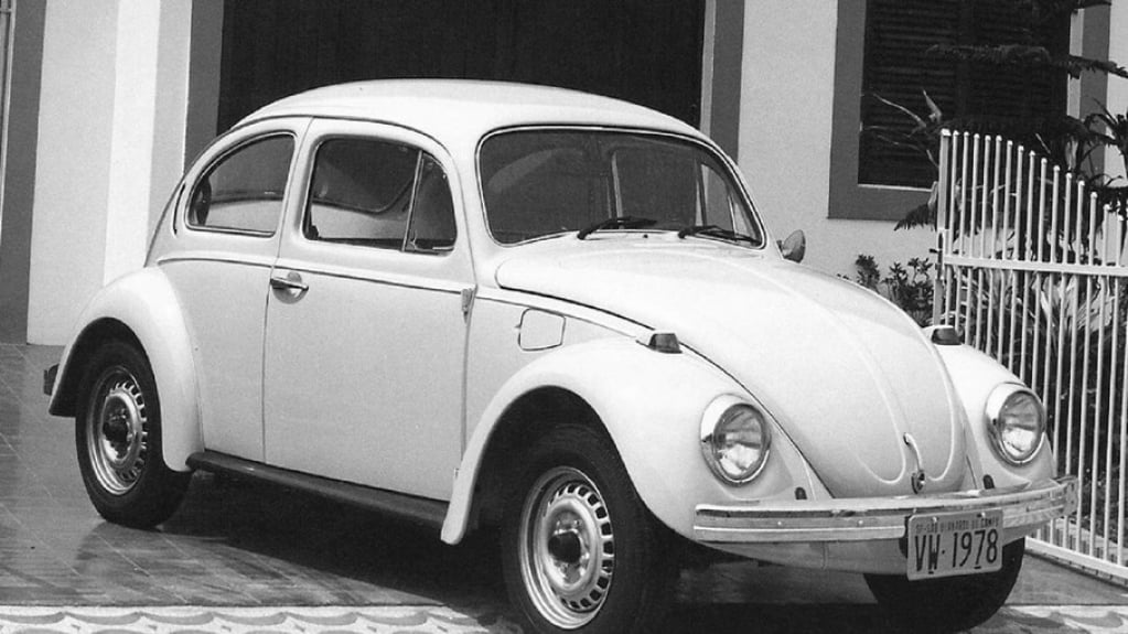 VW Fusca branco 1975 domina anúncios, buscas e vendas na internet