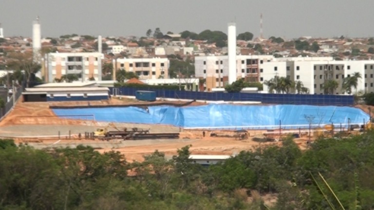 Azul – Obra no Sesc cria novo cenário em ponto turístico de Marília