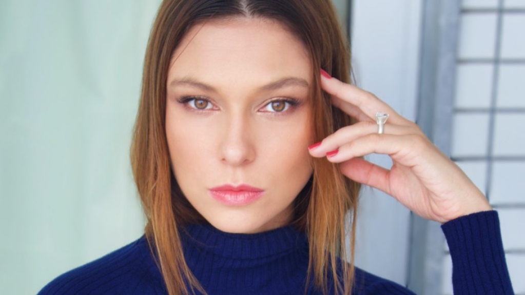 "Uma carreira instável com altos e baixos", diz Day Mesquita sobre ser atriz "Uma carreira instável com altos e baixos", diz Day Mesquita sobre ser atriz