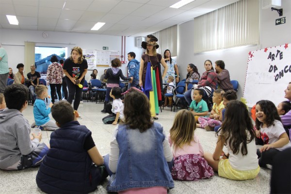 Pacientes da Santa Casa comemoram Dia das Crianças