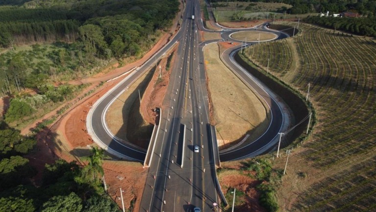Tráfego de veículos é liberado em novo trevo da SP-294 em Oriente