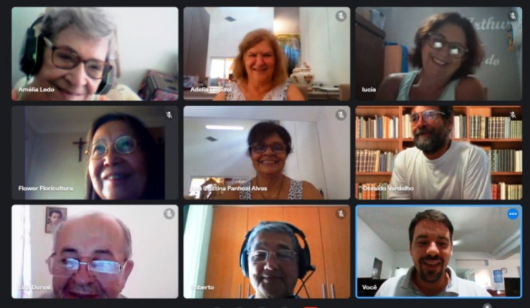 Curso digital para terceira idade forma turma em Marília; terá novas vagas