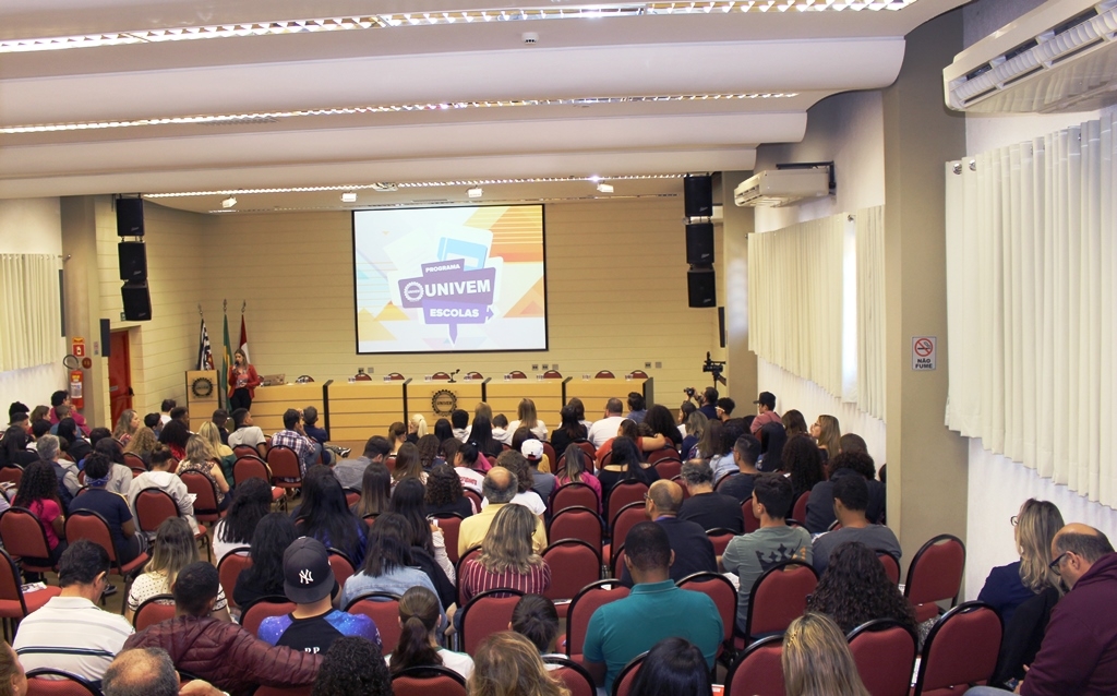 Apresentação do Programa UNIVEM ESCOLAS para coordenadores, supervisores, professores e alunos