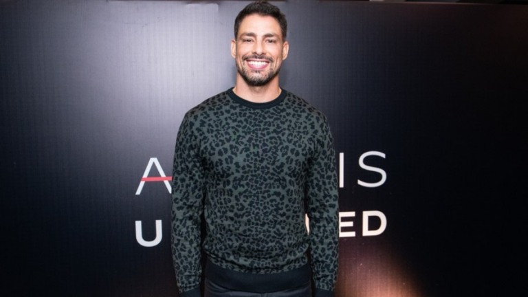 Juma tá diferente: Cauã Reymond lança roupas com estampas de onça