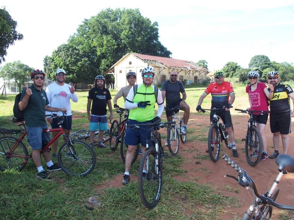 ONG faz passeio noturno nesta terça e programa semanal para ciclistas