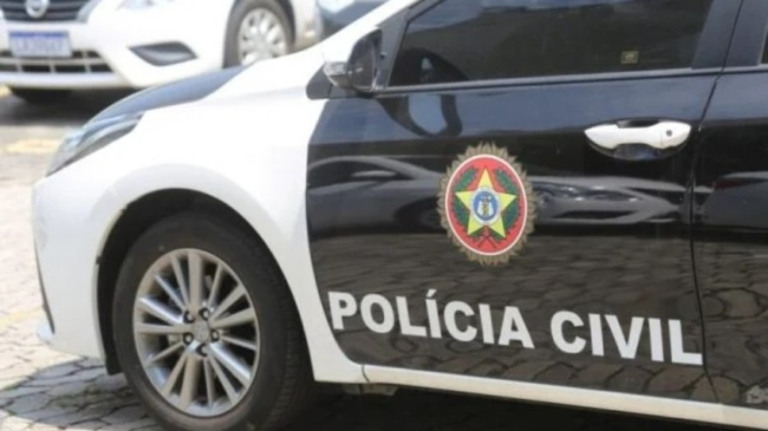Quatro pessoas são indiciadas no caso de petiscos de cães contaminados
