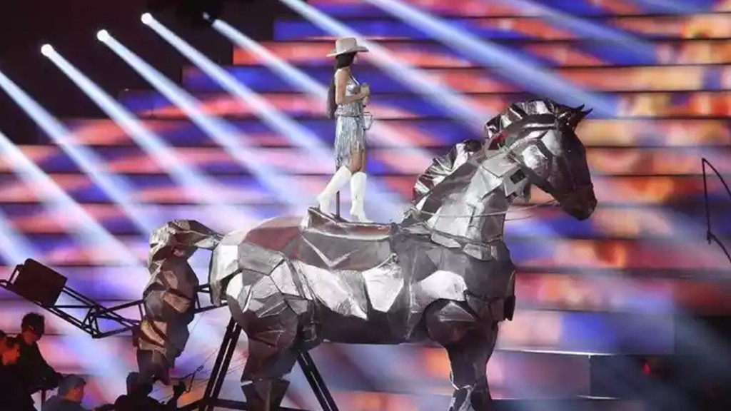 Ana Castela é comparada á Beyoncé e Katy Perry após apresentação: ‘Cavalo gigante’