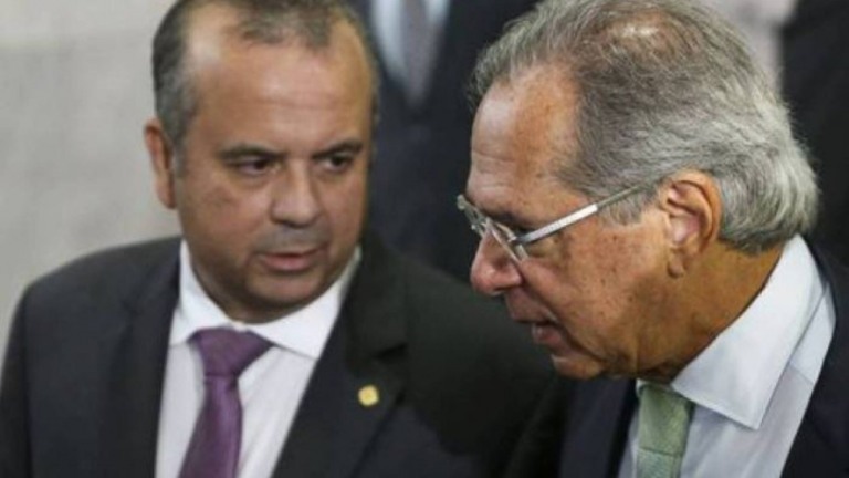 Governo bloqueia R$ 1,72 bi em emendas de relator
