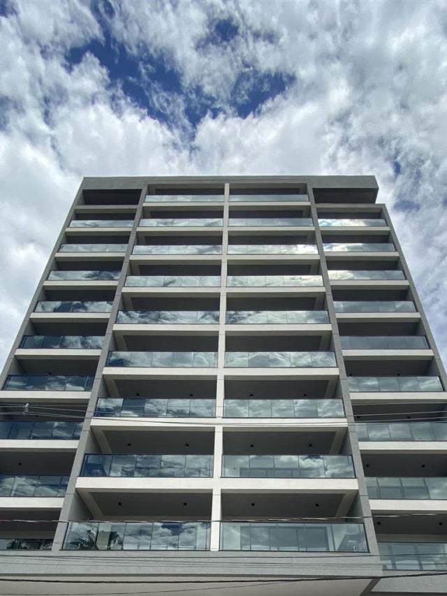A Menin Engenharia terminou a obra, está concluindo a decoração e irá entregar o edifício no final do mês
